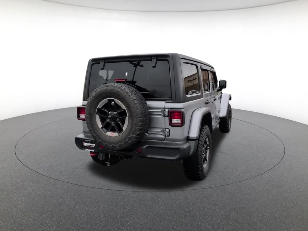 Certified Used 2018 Silver Jeep Unlimited Rubicon image 10