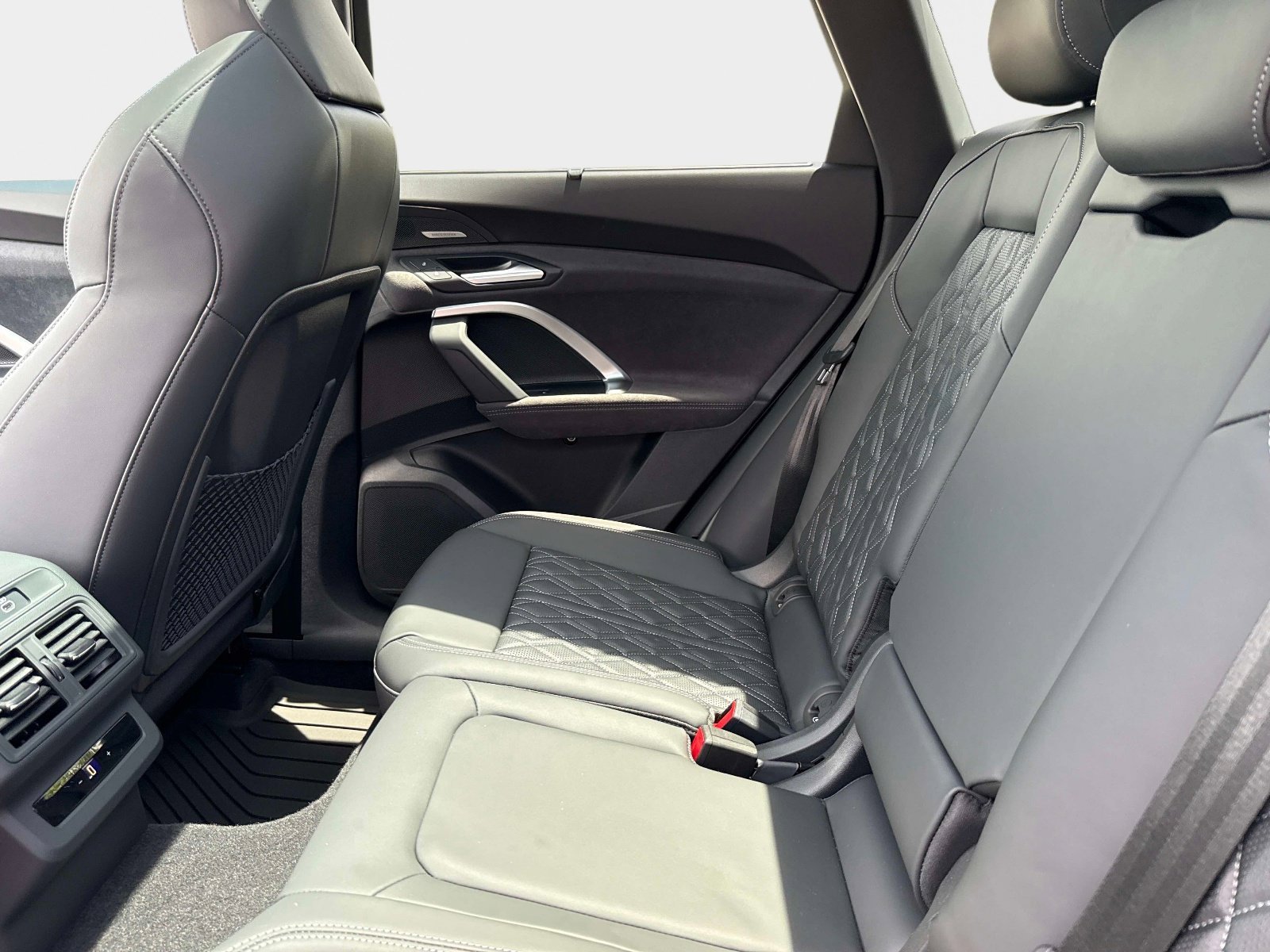 New 2026 Glacier White Metallic Audi Premium Plus image 13