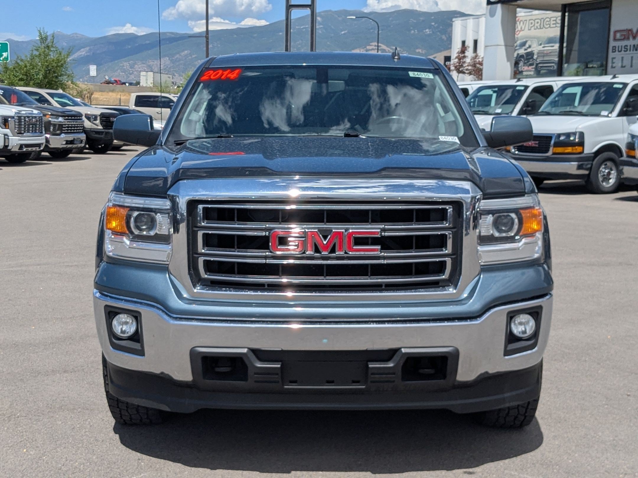 Used 2014 Stealth Gray Metallic GMC SLE image 8