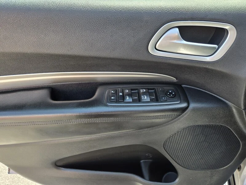 Used 2019 Billet Clearcoat Dodge SXT image 15