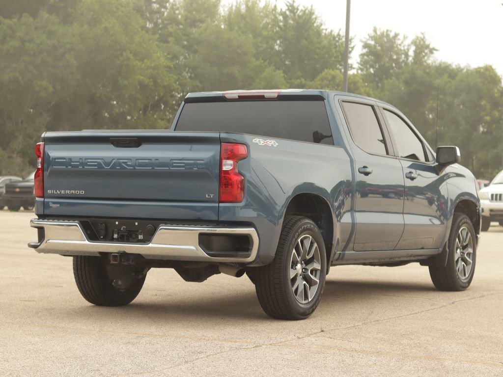 Used 2024 Lakeshore Blue Metallic Chevrolet LT (2FL) image 7