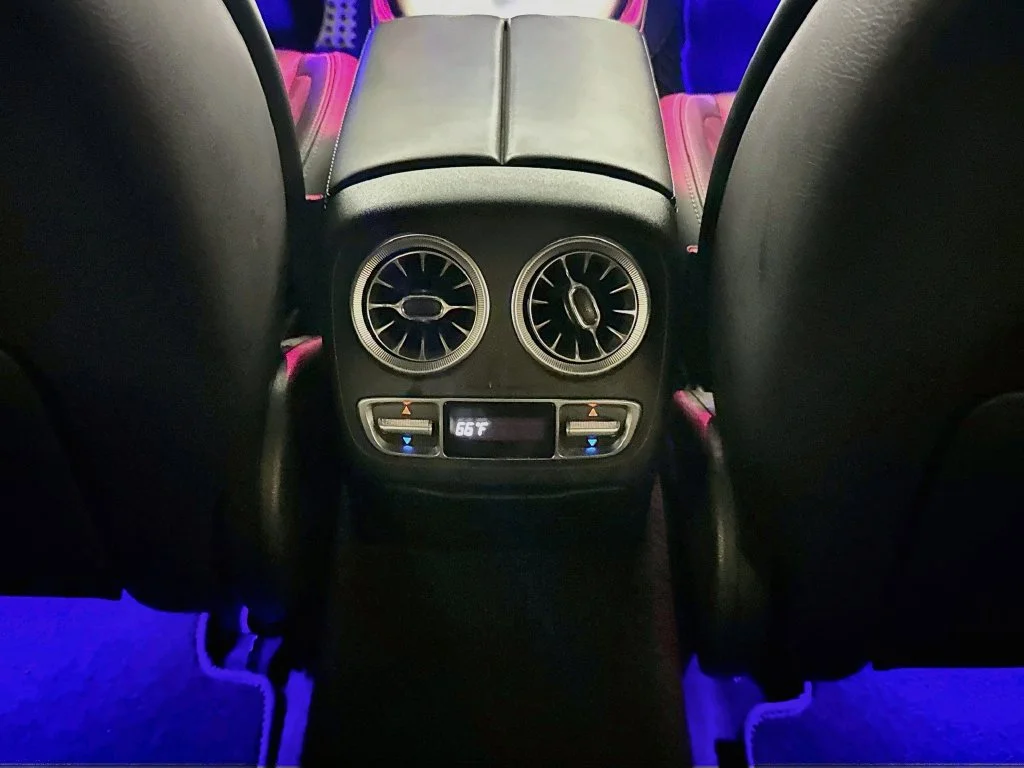 Used 2019  Mercedes-Benz Base image 28