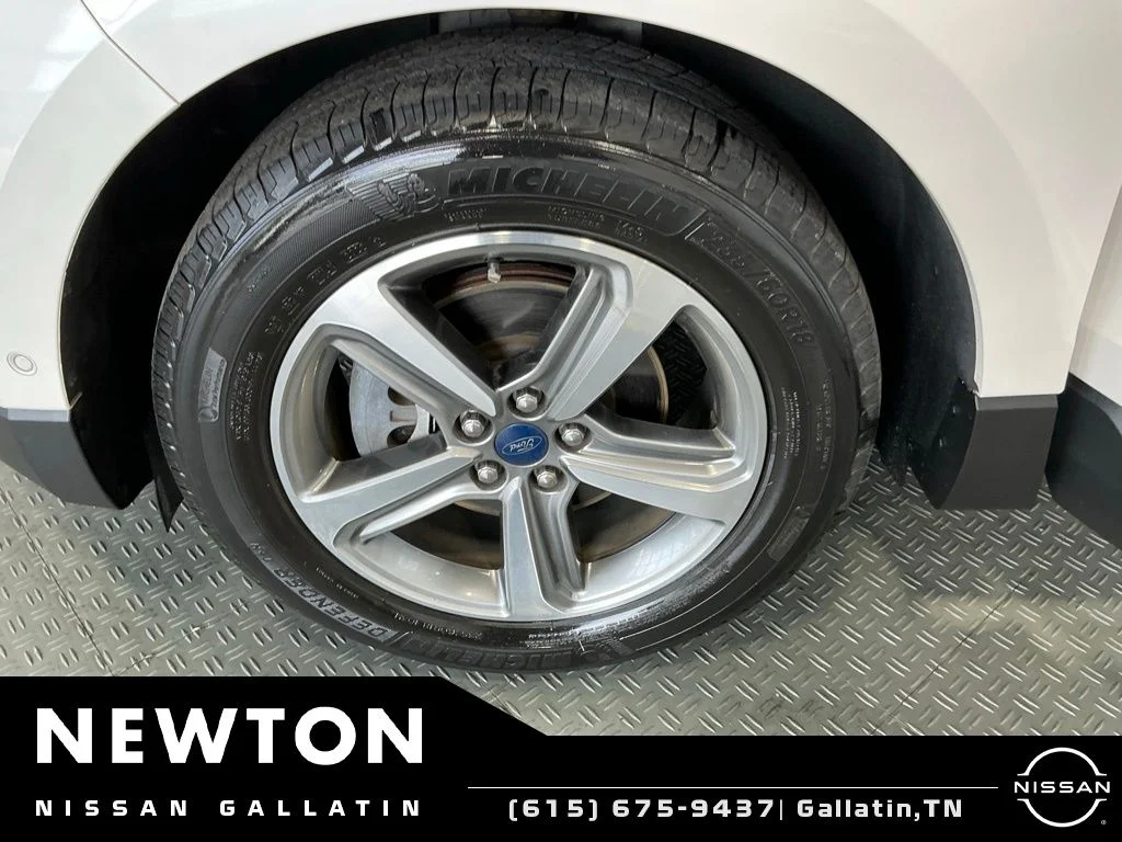 Used 2019 White Platinum Clearcoat Metallic Ford Titanium image 52