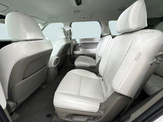 New 2026 White Hyundai SEL 7P image 12