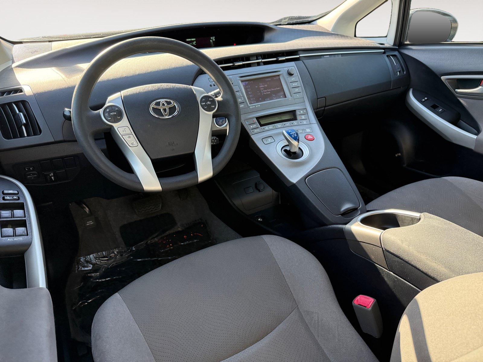 Used 2013 Blizzard Pearl Toyota Three image 15