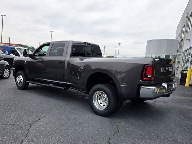 New 2026 Granite Crystal Metallic Clear-Coat Exterior Paint RAM Tradesman image 8