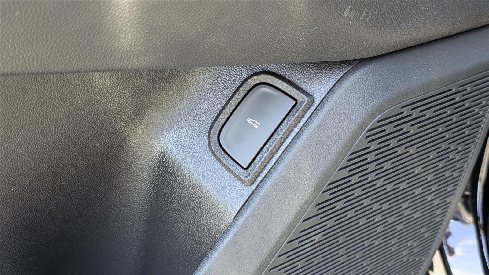 New 2026 Mosaic Black Metallic Chevrolet LT image 33