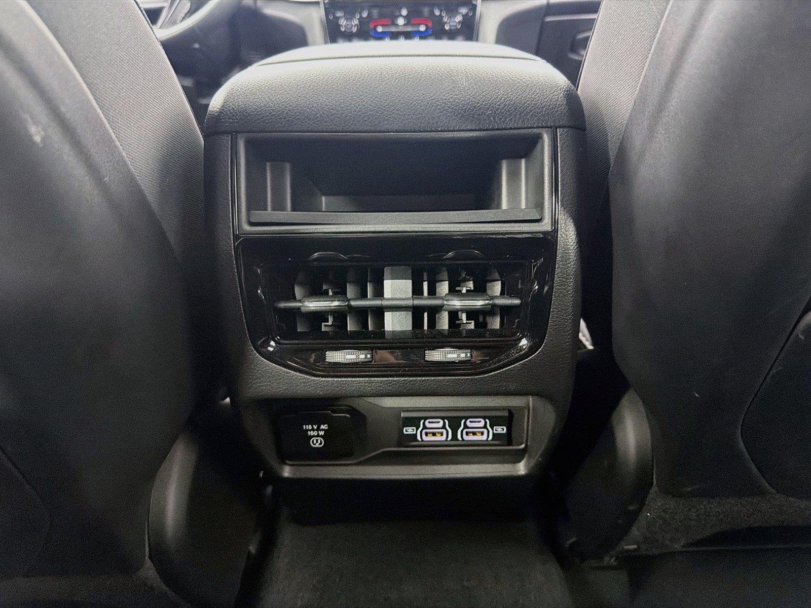 Used 2022 Baltic Gray Metallic Clearcoat Jeep Altitude image 21