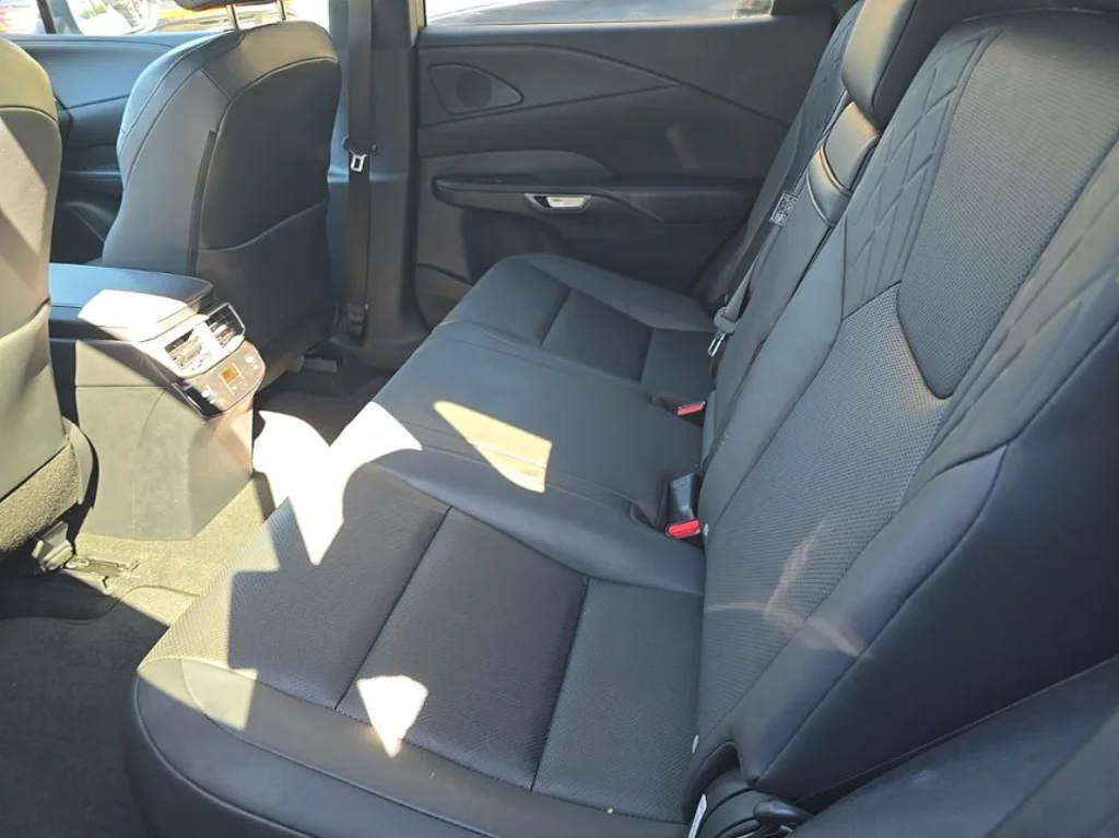 Used 2024 White Lexus 350 image 7