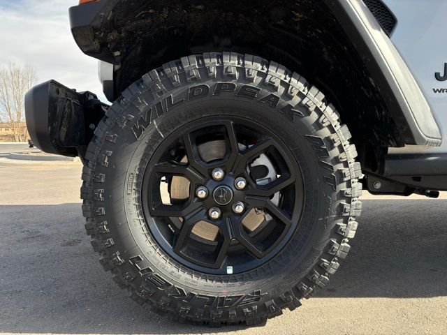 New 2026 Bright White Clear-Coat Exterior Paint Jeep Willys image 30