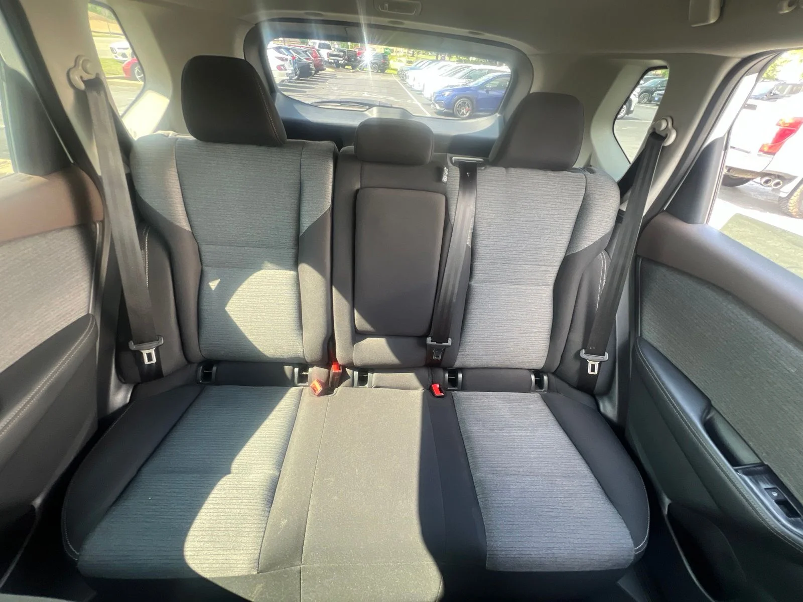 Used 2022 White Nissan SV image 47