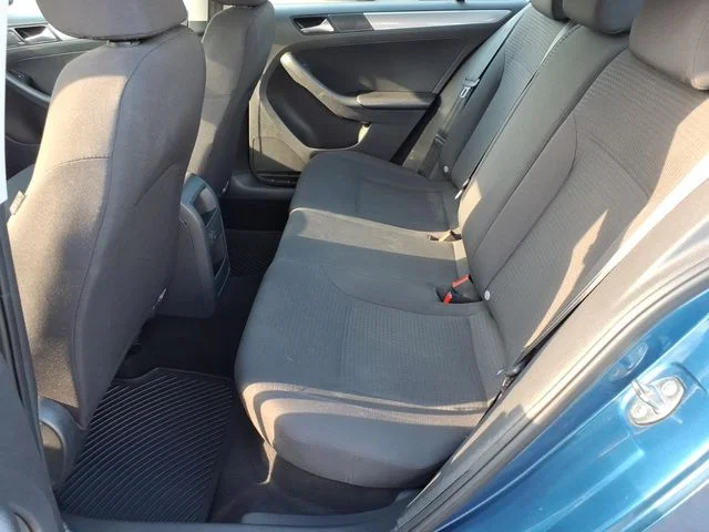 Used 2016 Blue Volkswagen 1.4T SE image 17