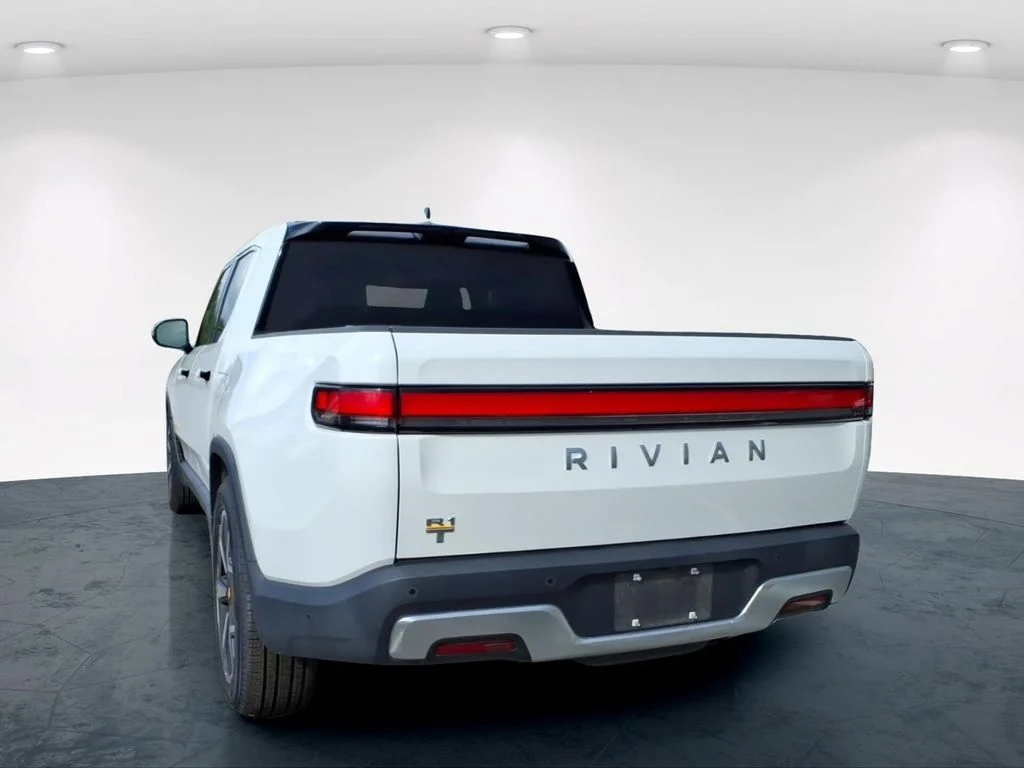 Used 2022 White Rivian Adventure image 17
