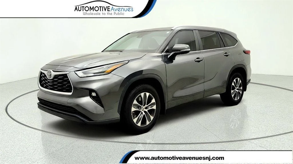 Used 2024 Magnetic Gray Metallic Toyota XLE AWD image 1