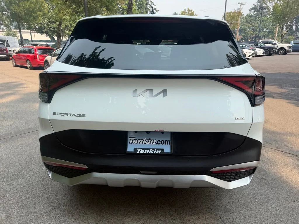 Certified Used 2025 Snow White Pearl Kia EX image 5