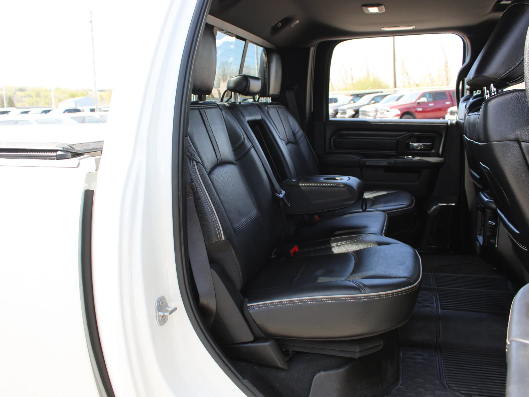 Certified Used 2024 White RAM Limited * Cummins Diesel | Night Edition | 5th Wheel & Gooseneck | Apple CarPlay | Adaptive Cruise image 20