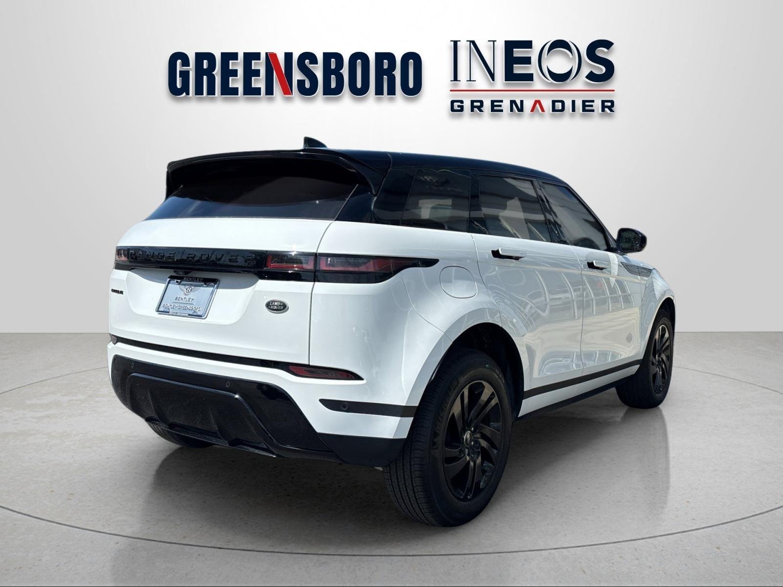 Used 2023 Fuji White Land Rover S image 5