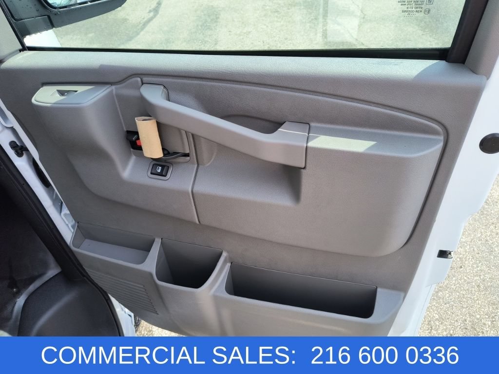 2025 Chevrolet Express Cargo Work Van - Photo 18