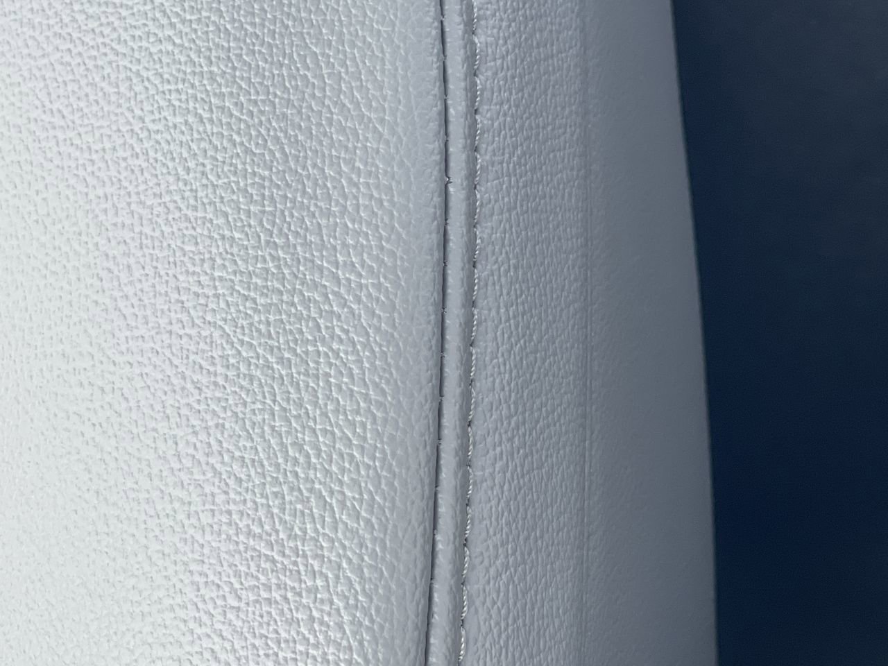 New 2024 Oxford White Ford XL image 25