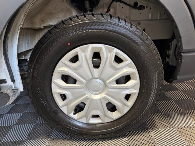 Used 2025 Oxford White Ford Base image 33