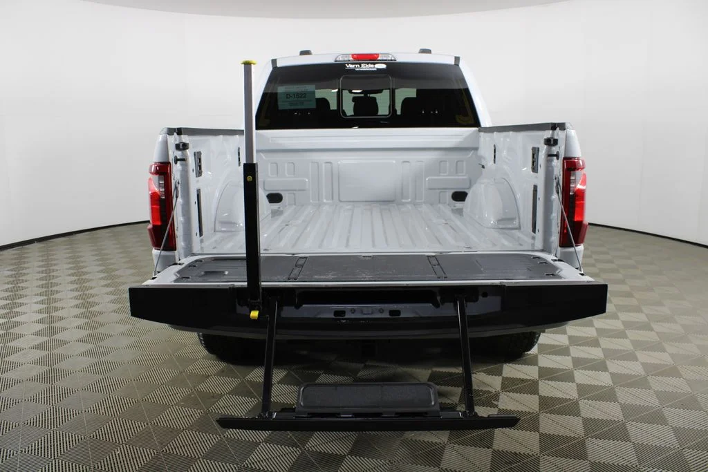 New 2026 Avalanche Ford XLT image 7