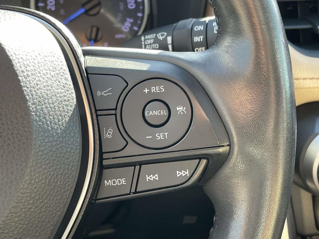 2021 Toyota RAV4 XLE Premium - Photo 12