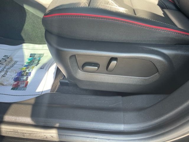 Used 2023 Black Buick Essence image 30