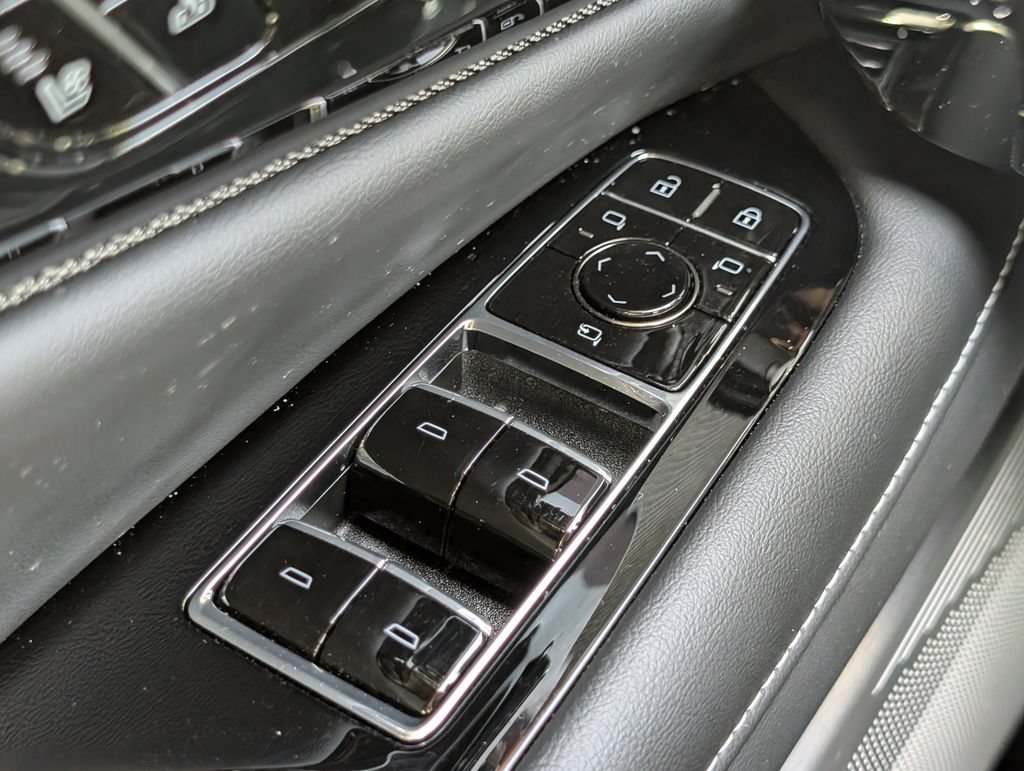 New 2027 Citron Tricoat Cadillac Premium Sport image 29