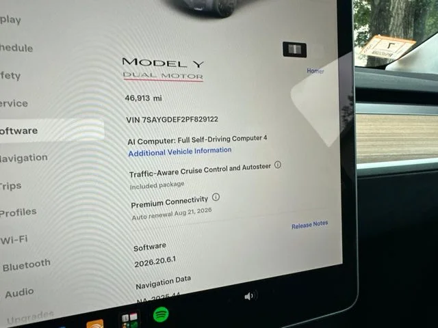 Used 2023 Midnight Silver Metallic Tesla Performance image 4