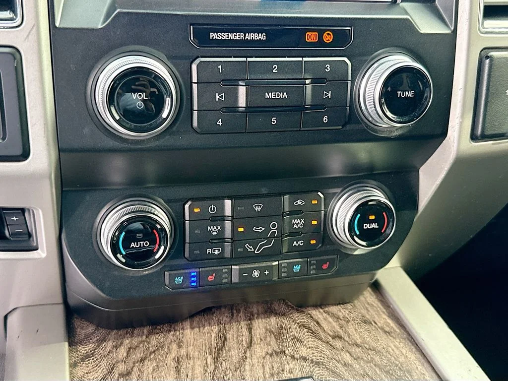 Used 2019 Black Ford Lariat image 17