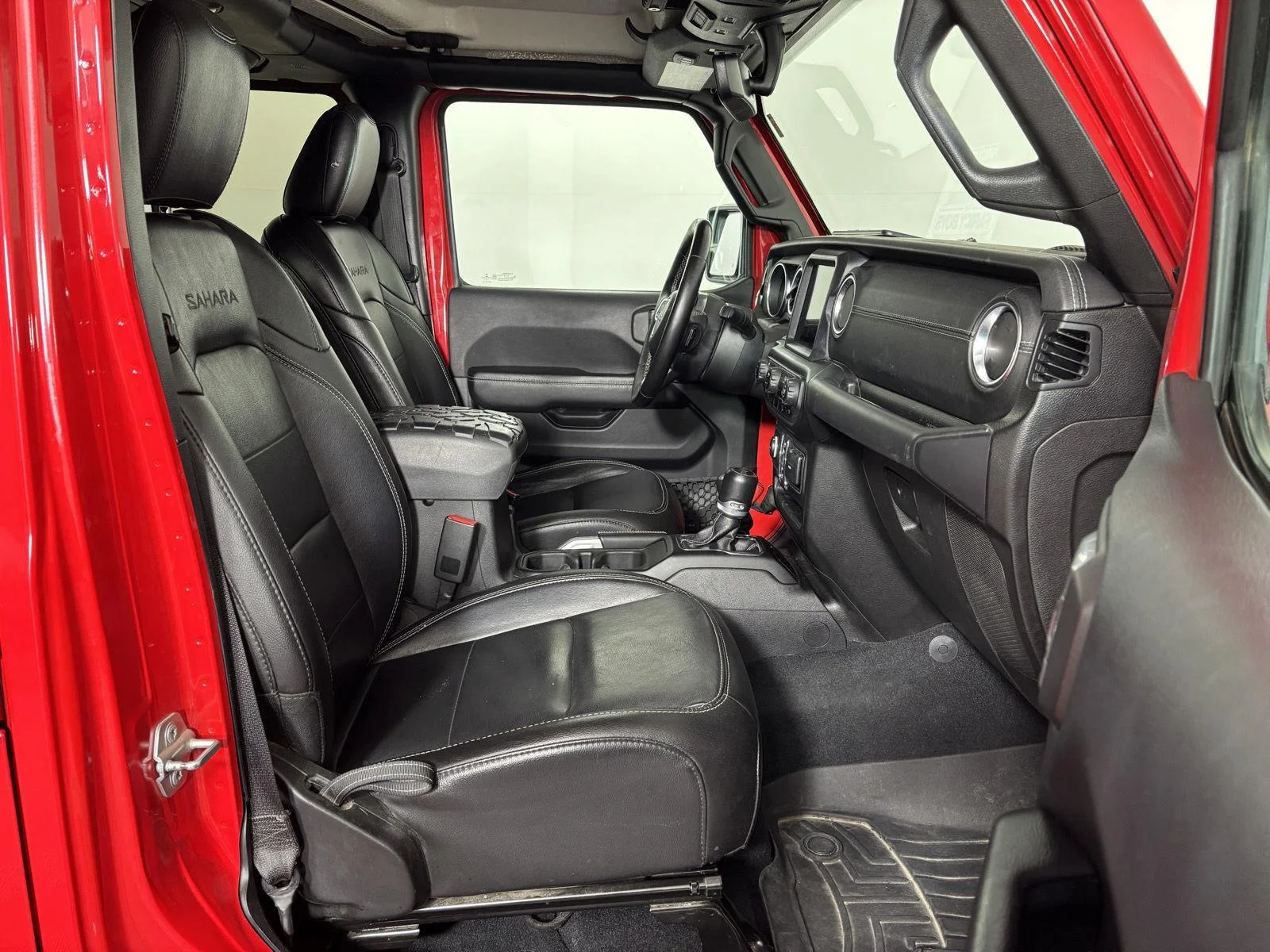 Used 2020 Firecracker Red Clearcoat Jeep Sahara image 21