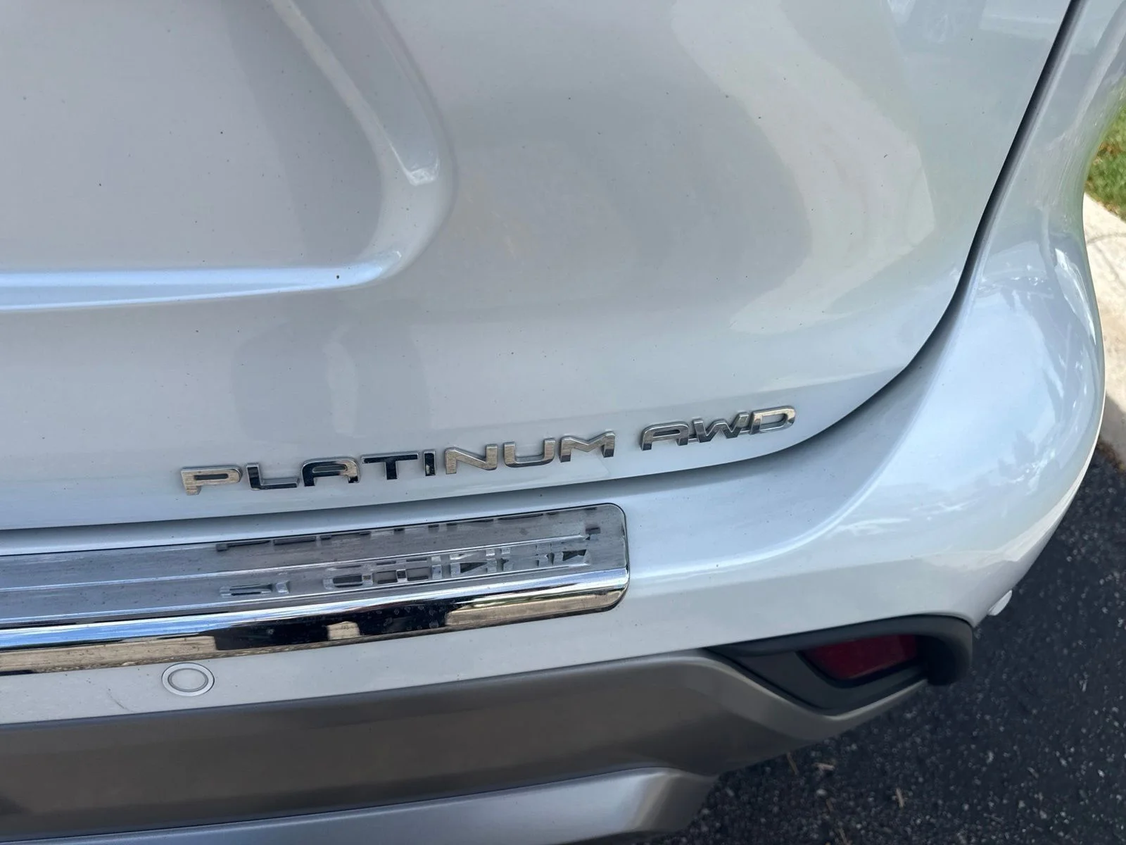 Used 2024 Pearl Toyota Platinum image 10