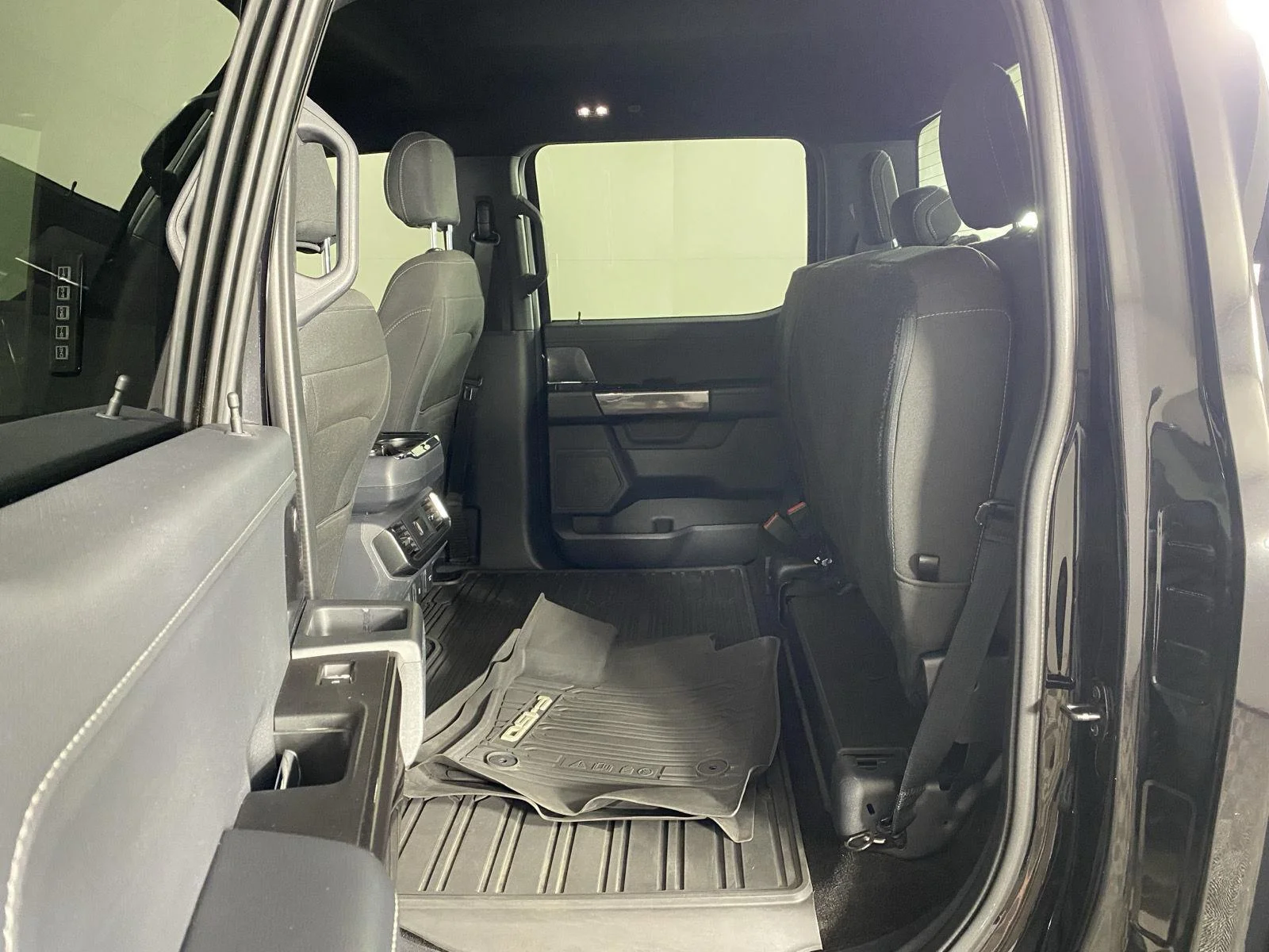 Used 2021 Agate Black Ford XLT image 22