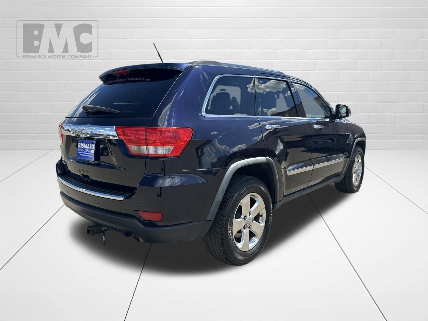 Used 2011 Black Jeep Limited image 3