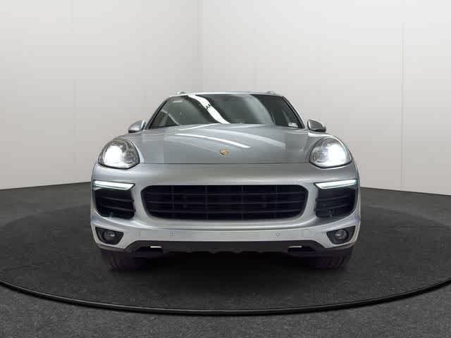 Used 2017  Porsche S E-Hybrid image 2