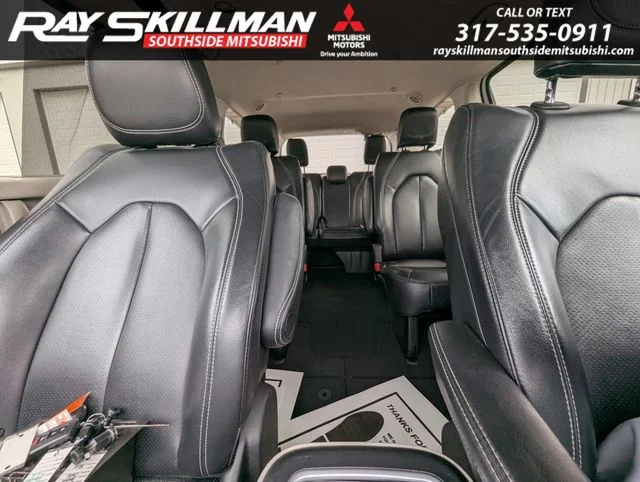 Used 2022 White Chrysler Touring L image 37