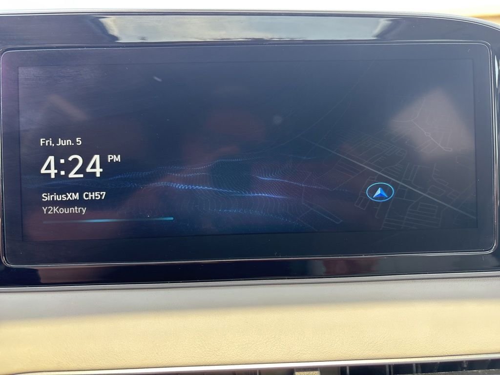 Used 2022 Silver Hyundai SEL image 24