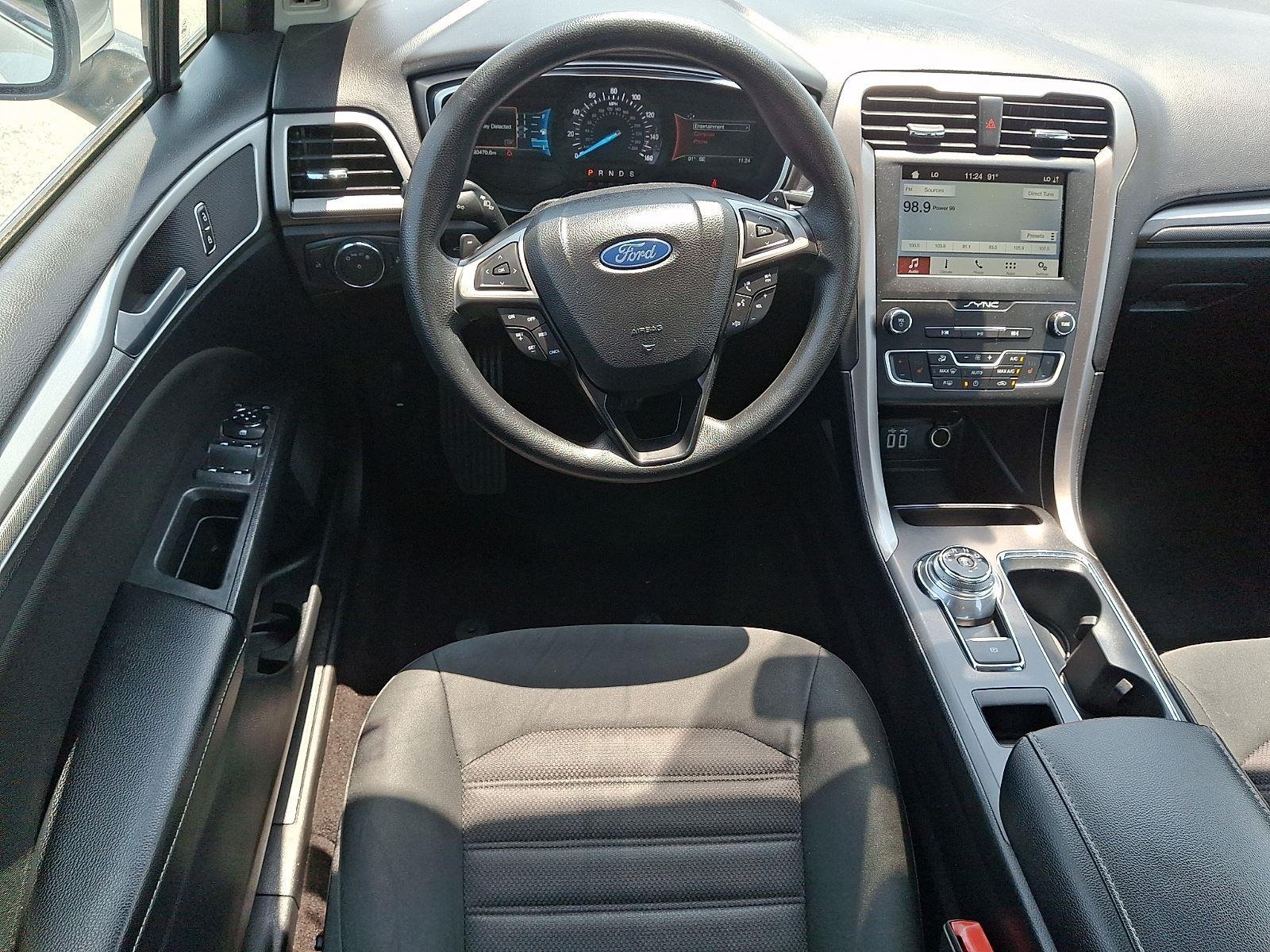 Used 2019 Ingot Silver Ford SE image 11