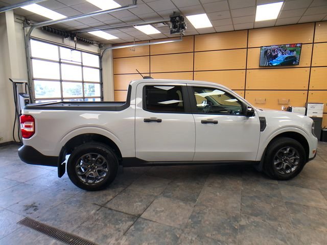 New 2026 Space White Metallic Ford XLT image 8