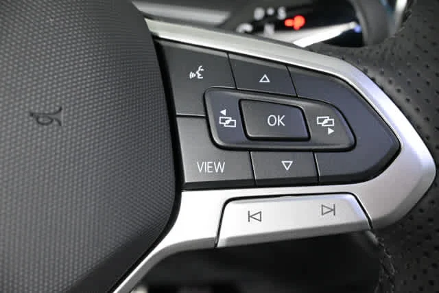 New 2026 Platinum Gray Metallic Volkswagen SE R-Line Black image 25