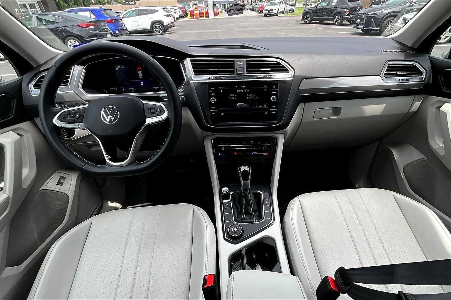 Used 2022 Atlantic Blue Metallic Volkswagen SE image 15