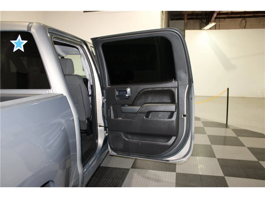 Used 2017 Pepperdust Metallic Chevrolet LT image 19