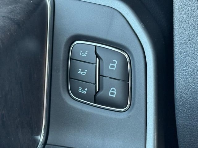 New 2026 Avalanche Ford Lariat image 10