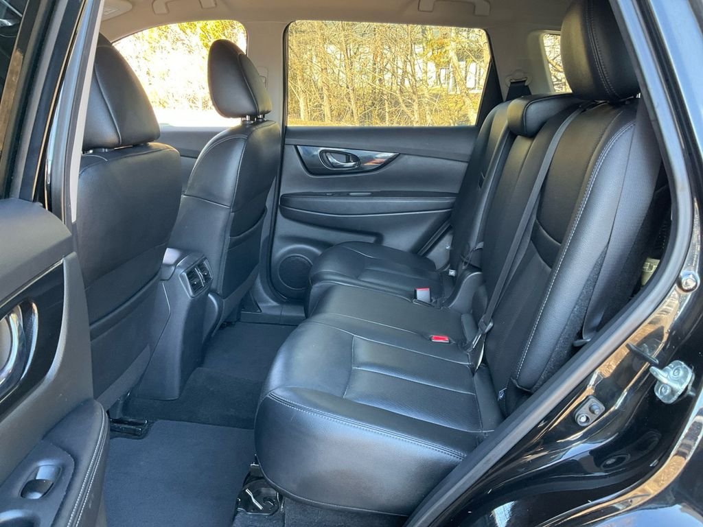 Used 2020 Black Nissan SL image 26