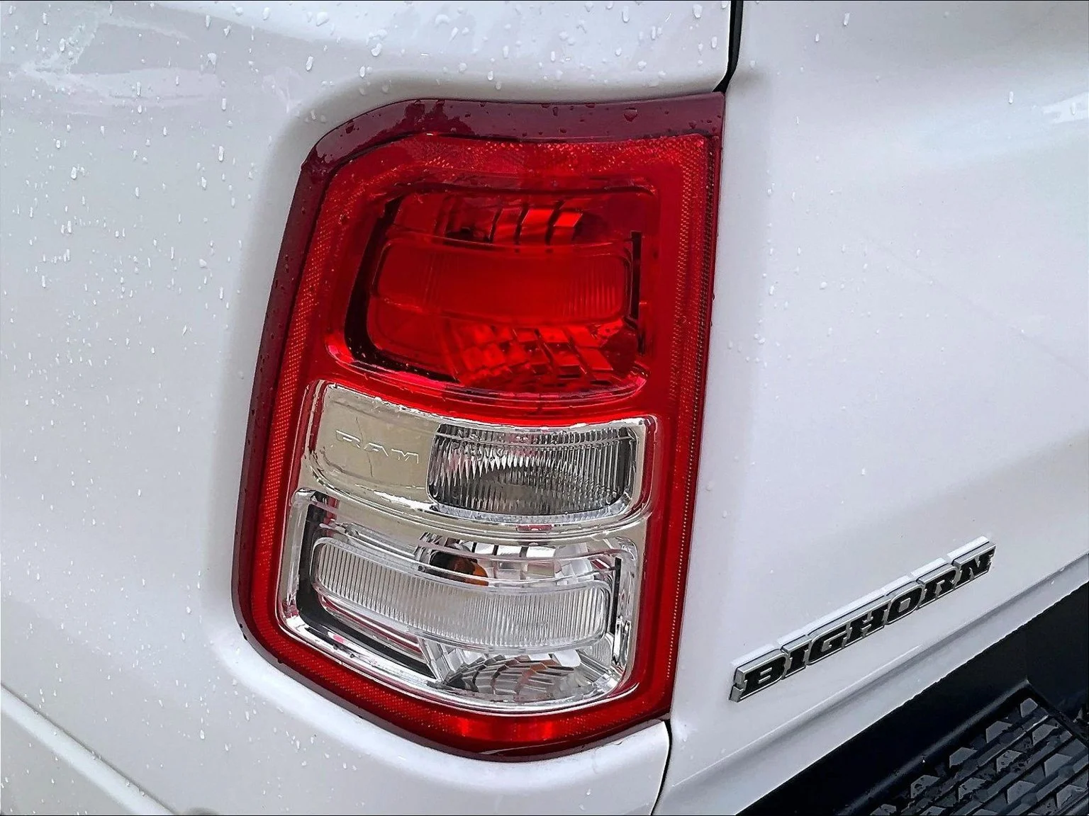 Used 2022 White Ram Big Horn/Lone Star image 30