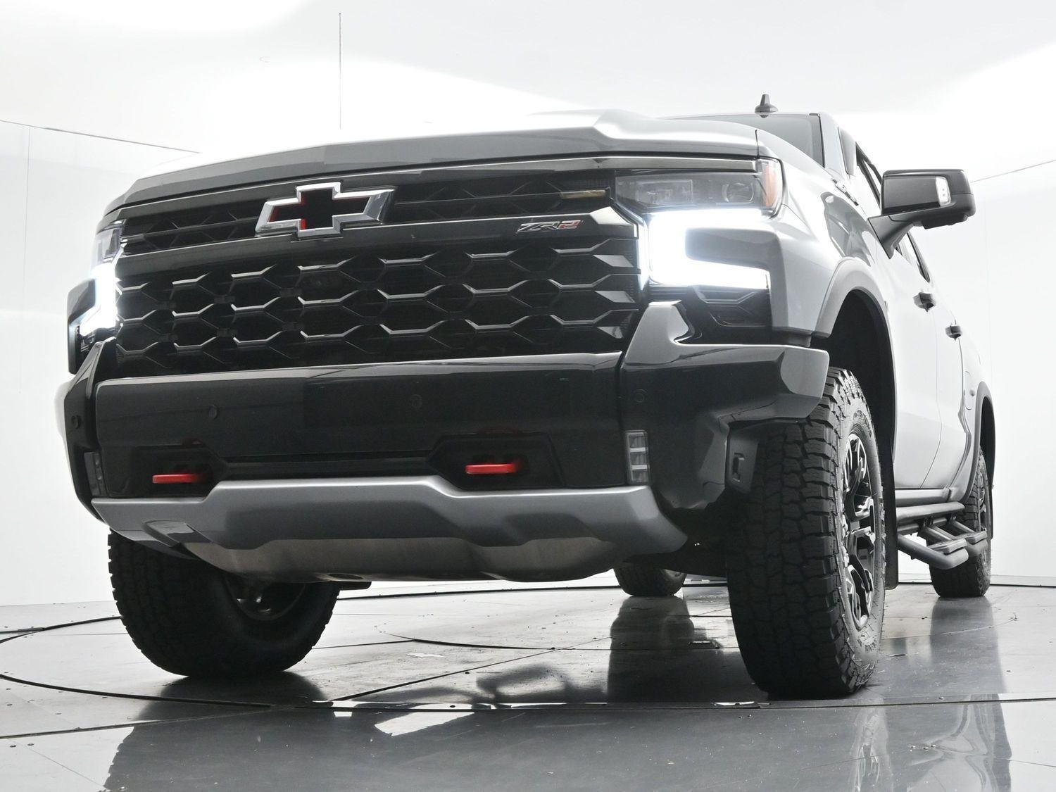 Used 2025 Slate Gray Metallic Chevrolet ZR2 image 48