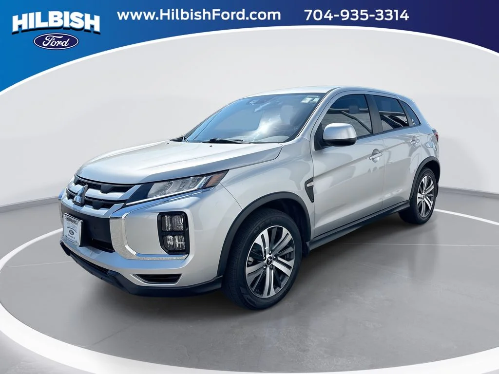 Used 2024 Silver Mitsubishi 2.0 ES image 1