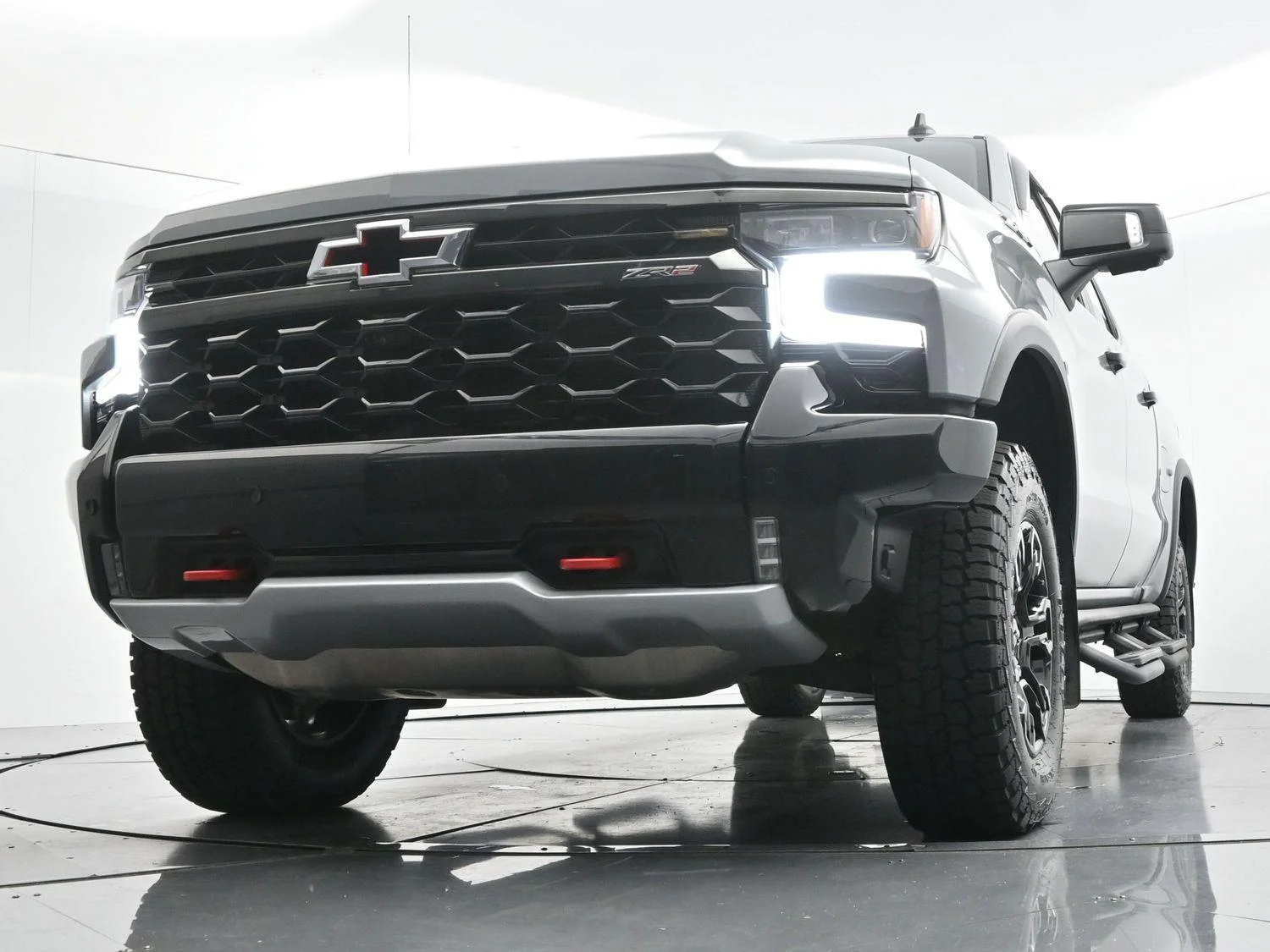 Used 2025 Slate Gray Metallic Chevrolet ZR2 image 48