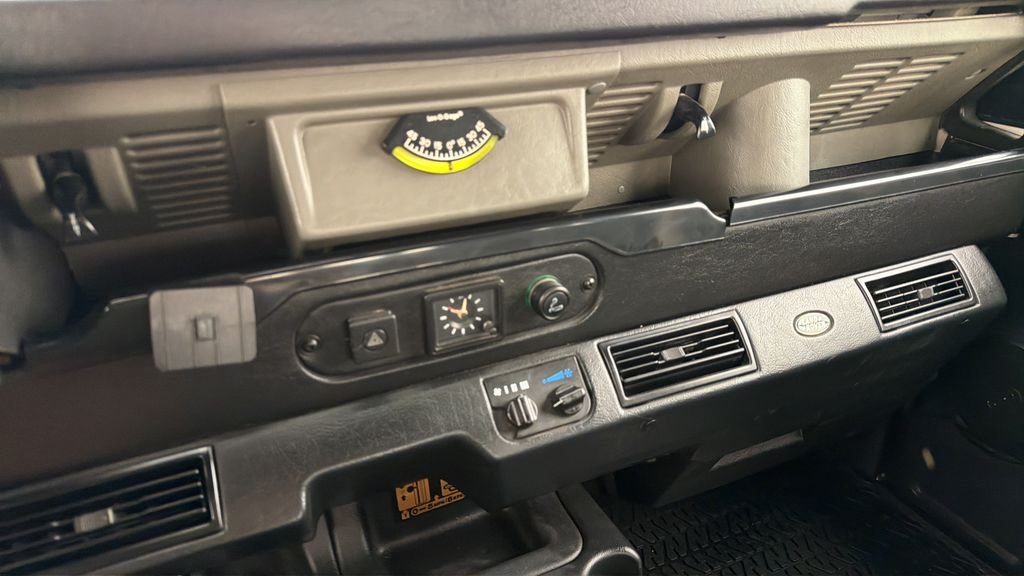 Used 1997 White Land Rover  image 21