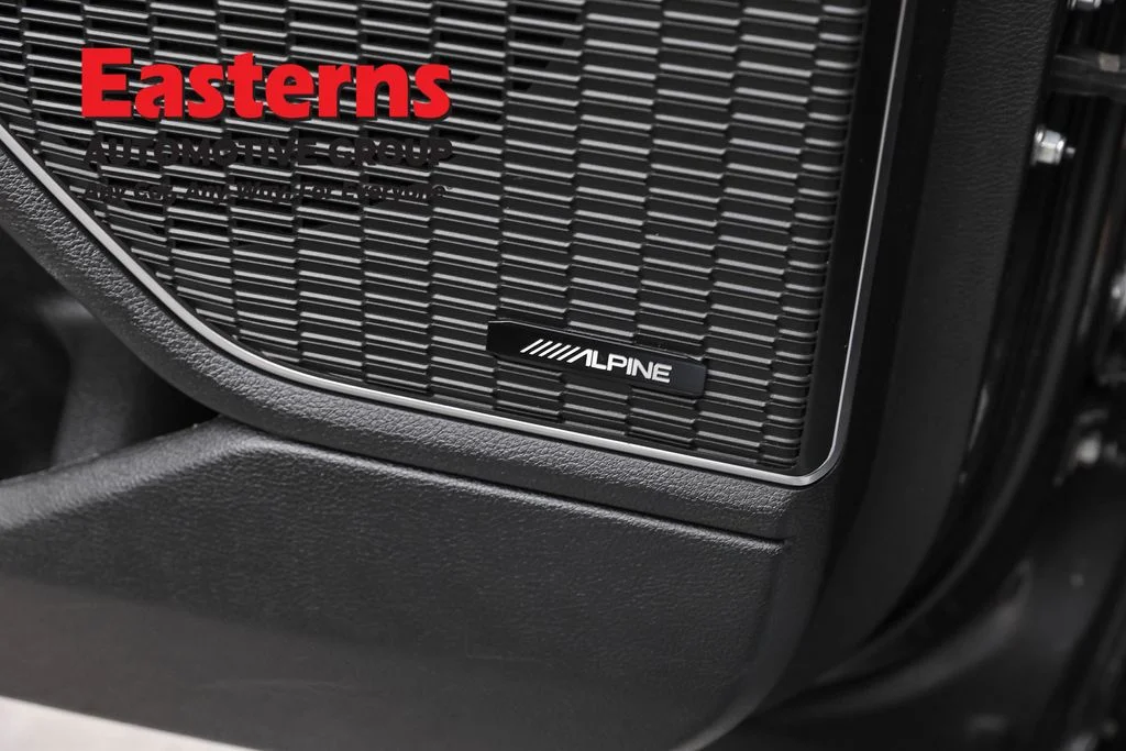 Used 2022 Gray Jeep Limited image 23